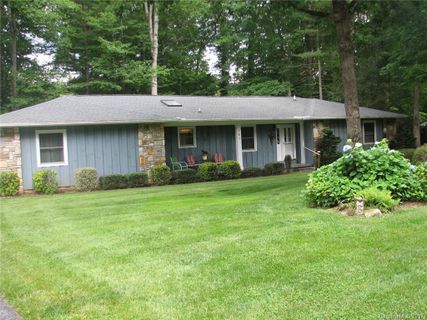 121 W Laurel Lane