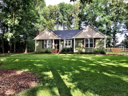 7706 Surry Lane