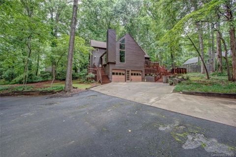 3037 Southampton Circle
