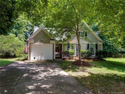 8933 Trentsby Place sold home in Braemar, Charlotte, NC