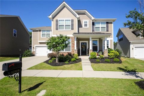 Previously sold for $305,000