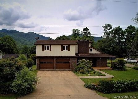 110 Clifton Avenue sold home in Arlington Heights, Bryson City, NC