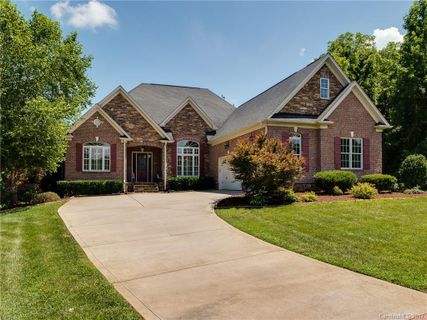 1405 Tara Plantation Boulevard sold home in Twelve Oaks, Wesley Chapel, NC