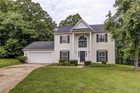 1905 Safflower Circle