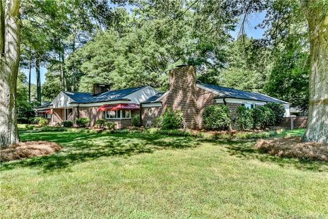 1425 Westbrook Circle