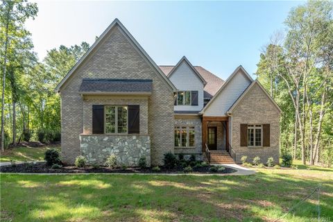 2449 Sommerton Glen sold home in Farrington, Fort Mill, SC