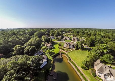 940 Lake Club Drive
