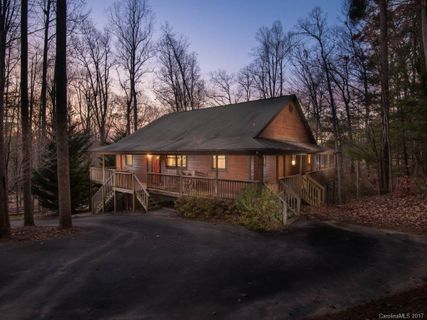 2340 Valencia Drive sold home in Glynwood, Hendersonville, NC