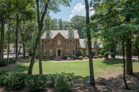 2753 Rolling Hills Drive