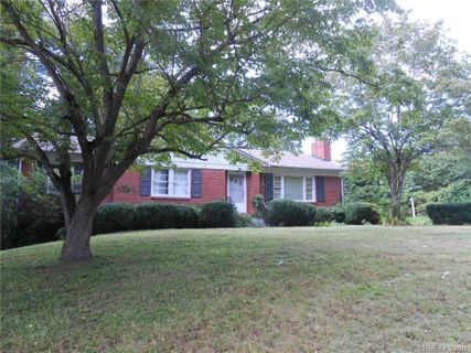 208 31st Avenue sold home in Fairview Park, Hickory, NC