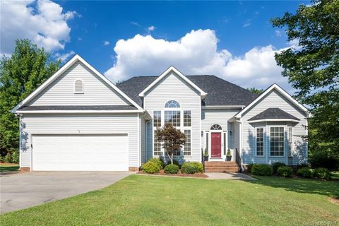314 Little Daisy Lane sold home in The Hylands, York, SC