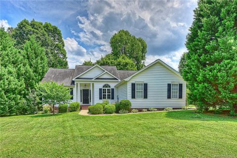 14209 Buckton Lane sold home in Oakcroft, Matthews, NC