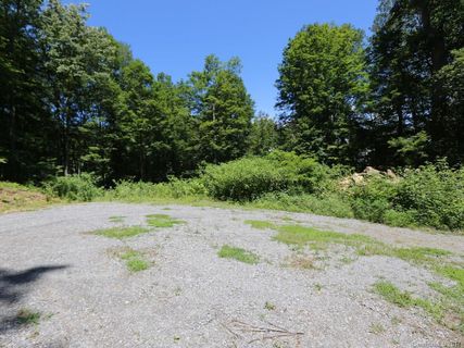 00 Drakes Way Way sold home in Country Place of Waynesville, Waynesville, NC
