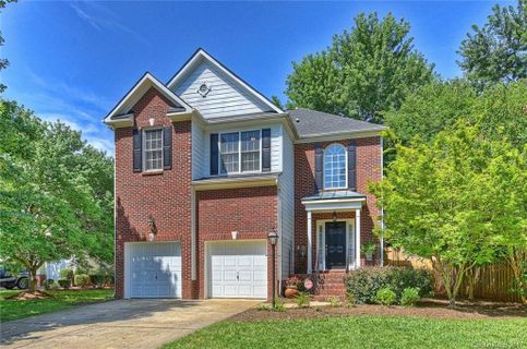 2021 Sablewood Drive sold home in Country Club Parc, Charlotte, NC