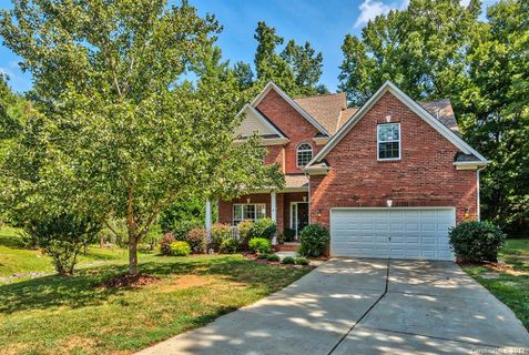 142 Edgehill Drive