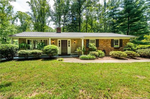 935 Toxaway Drive