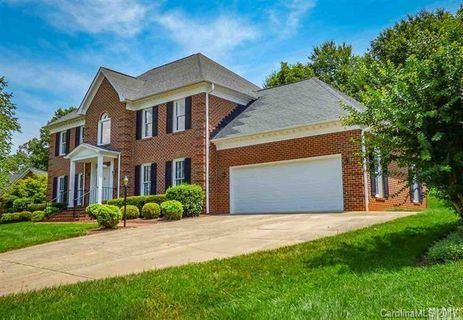 561 19th Avenue Lane sold home in Laurel Forest, Hickory, NC