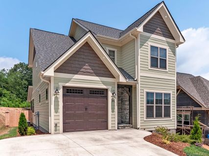 34 Tudor Way