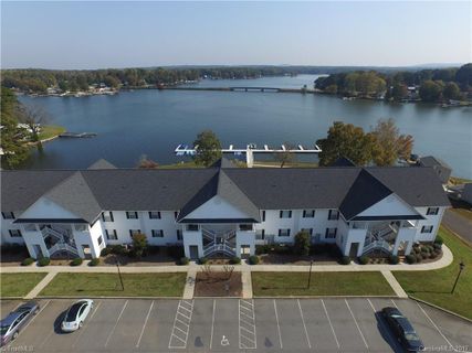 150 K Rivers Edge Place sold home in High Rock Lake, Lexington, NC