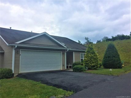31 Hollow Tree Court