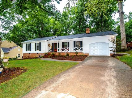 6900 Porterfield Road sold home in Woodcreek, Charlotte, NC