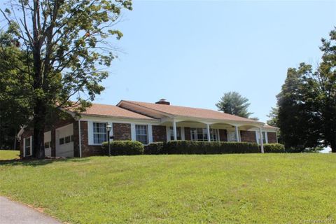 329 Whispering Hills Drive 8 sold home in Whispering Hill Estates, Hendersonville, NC