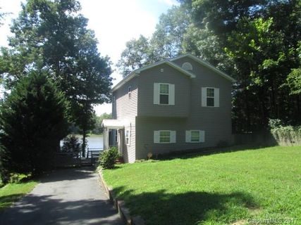 6809 Riverfront Drive
