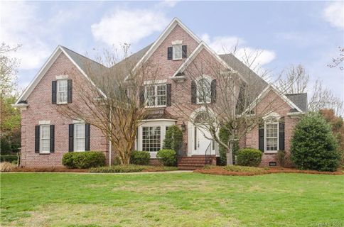 823 Kings Crossing Drive