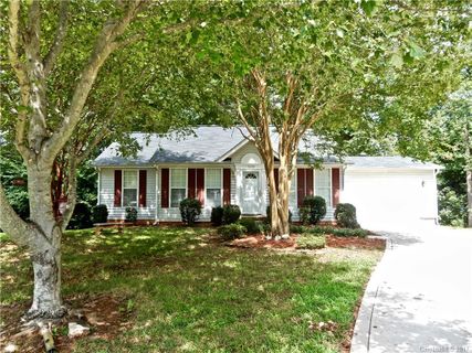 7523 Hubbard Woods Road sold home in Hubbard Woods, Charlotte, NC