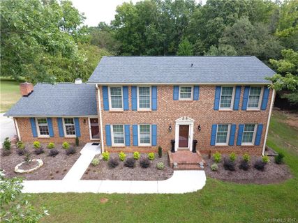 207 Williamsburg Lane 2 & 4