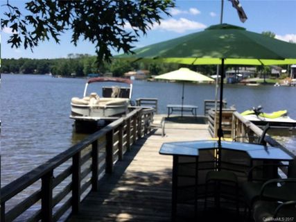 189 Capistrano Shores Boulevard 11-14 sold home in High Rock Lake, Lexington, NC