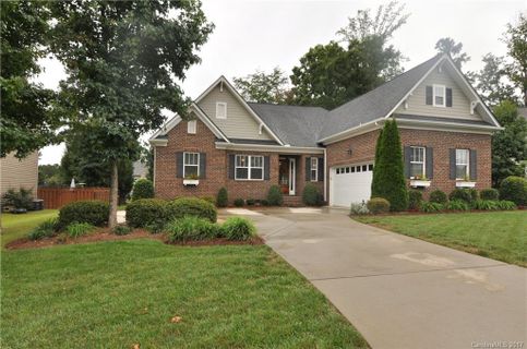 511 Spruce Hollow Lane