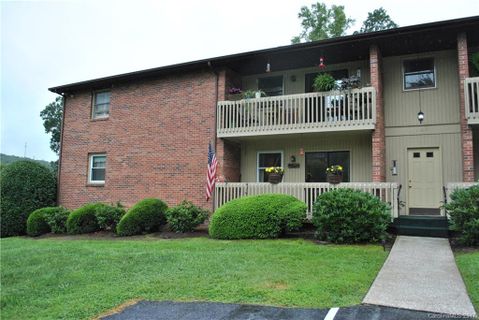 101 Oakwood Place