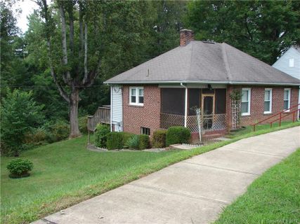5 Enka Oak Street 68 sold home in ENKA VILLAGE, Candler, NC