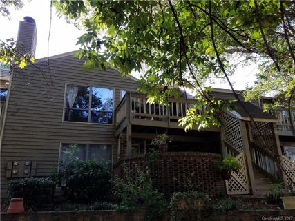 1608 Sharon Road 44