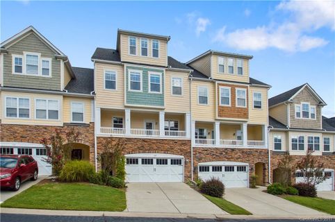 309 Wave Crest Drive