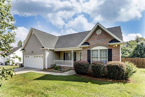 3902 Graywood Drive