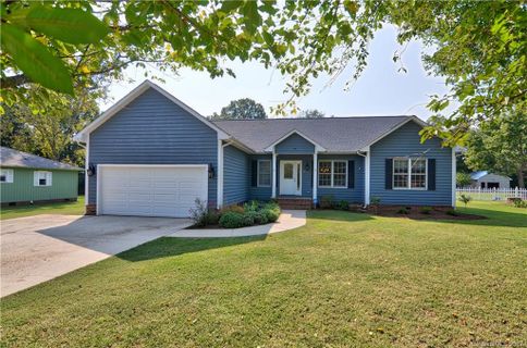 16841 Knoxwood Drive sold home in Knoxwood, Huntersville, NC