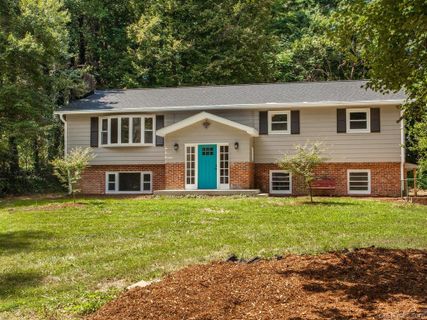1725 Bluebird Drive