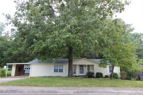 6817 Aerowood Circle sold home in Aerowood, Waxhaw, NC