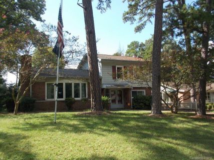 1918 Sherwood Street sold home in Ridgewood, Salisbury, NC