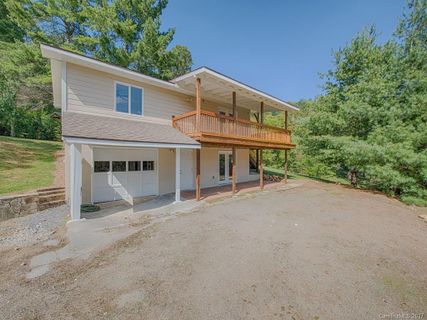 726 Red Maple Drive