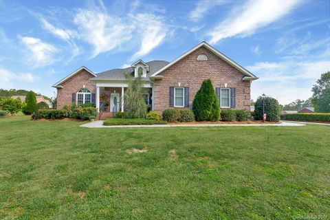 434 Seven Springs Loop