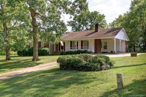 2 Old Farm Road sold home in Hidden Hut Farms, Salisbury, NC