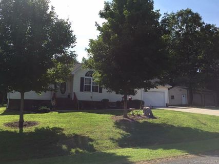 405 Forest Ridge Road