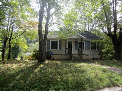 2135 Arlington Place sold home in Arlington Ext Druid, Hendersonville, NC