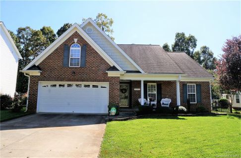 1492 Finwick Drive sold home in Long Creek Village, Pfafftown, NC