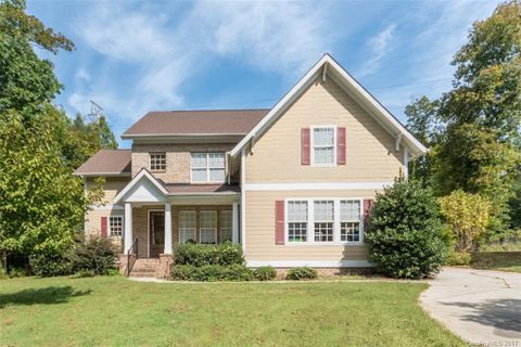 174 Misty Woods Drive