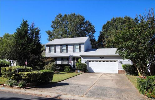3002 Old House Circle sold home in Pheasant Knoll, Matthews, NC