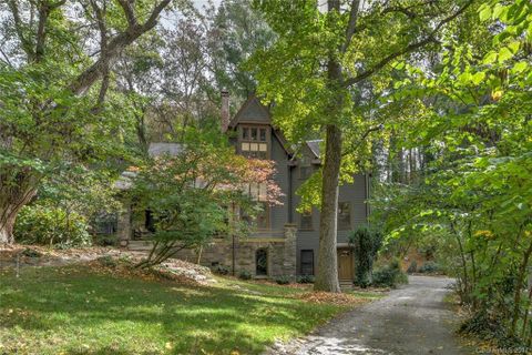 18 Cherokee Road Lot 2 sold home in Albermarle Park, Asheville, NC